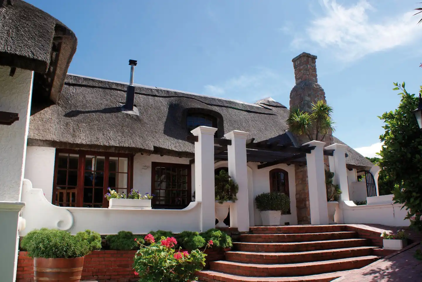 Whale Rock Luxury Lodge Aussenansicht
