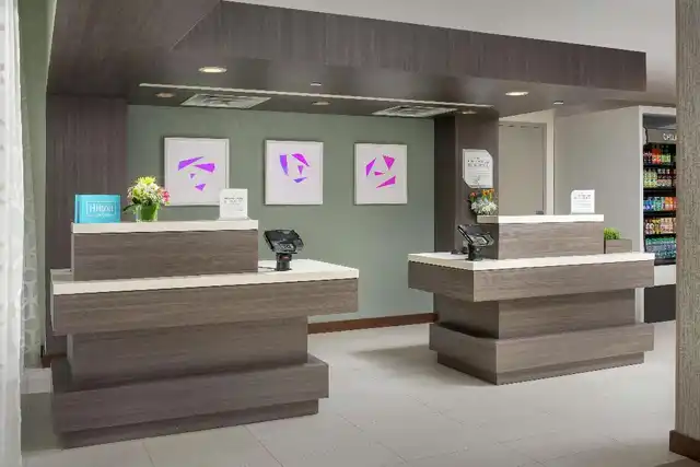Hilton Garden Inn Miami Brickell South Lobby