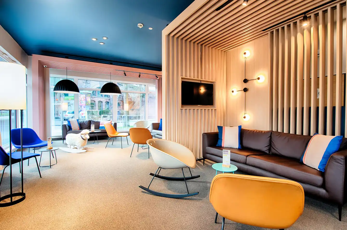 B&B HOTEL Dresden City-Süd Lobby