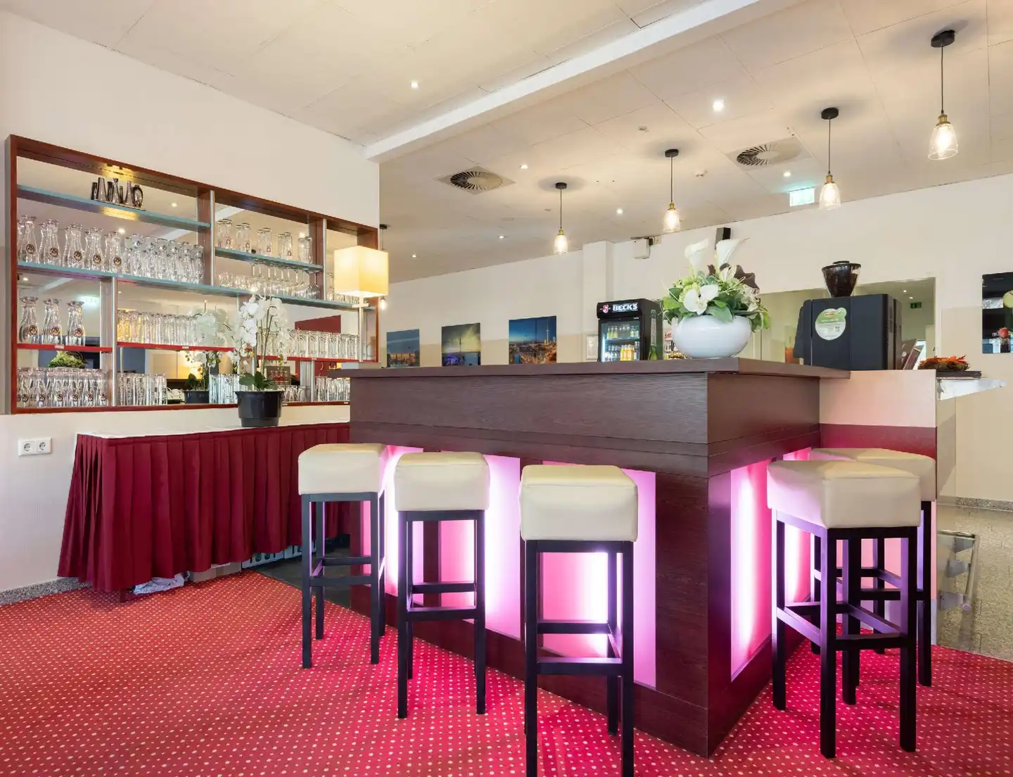 Azimut Berlin City South Bar