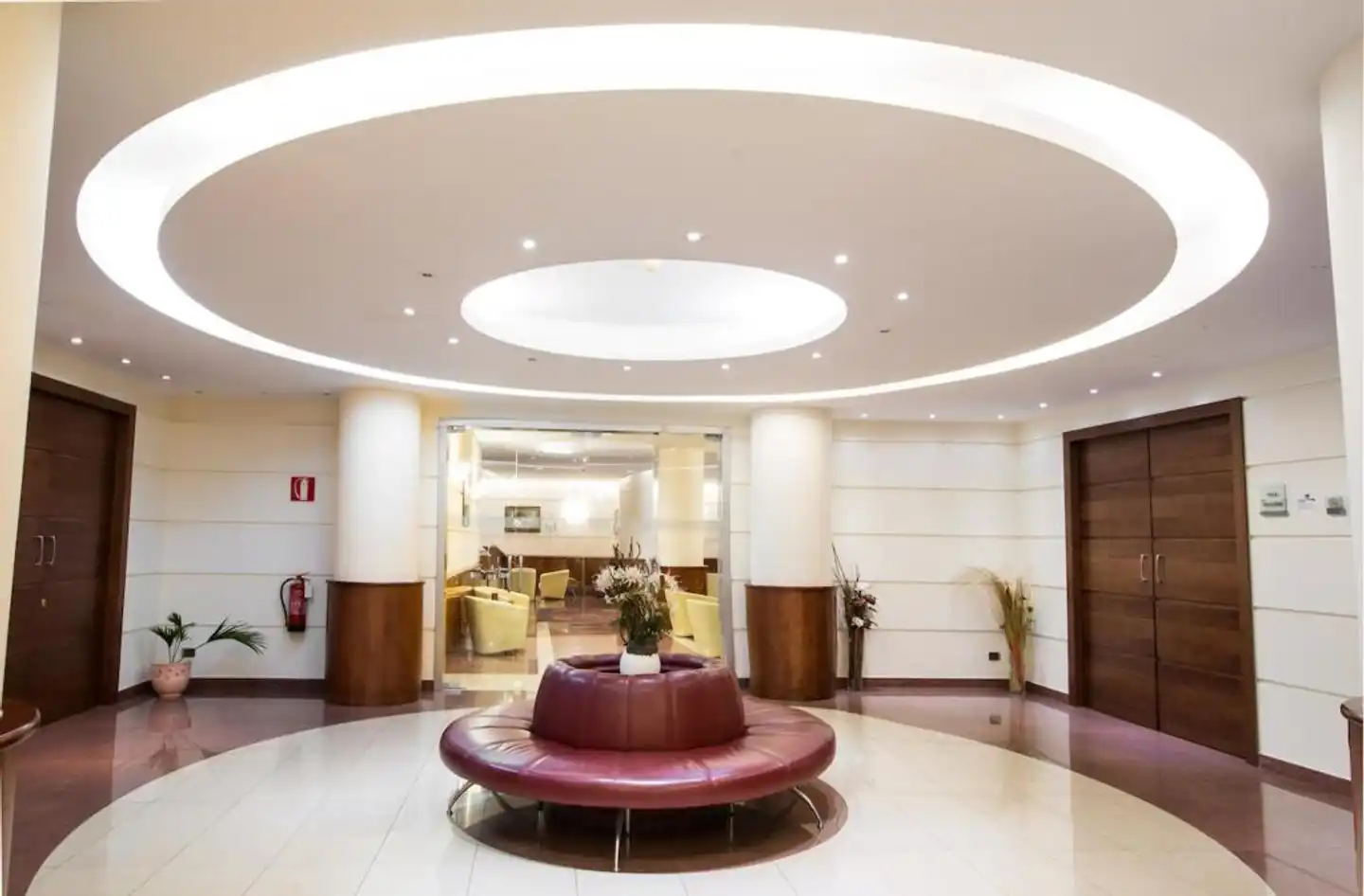 Degli Imperatori Lobby