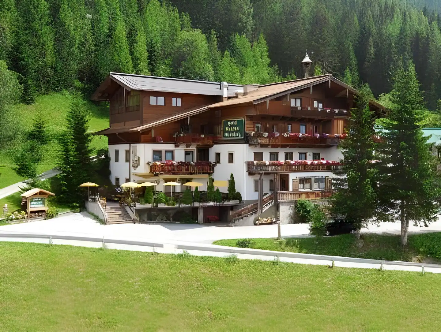 Das Grünholz Aparthotel Aussenansicht