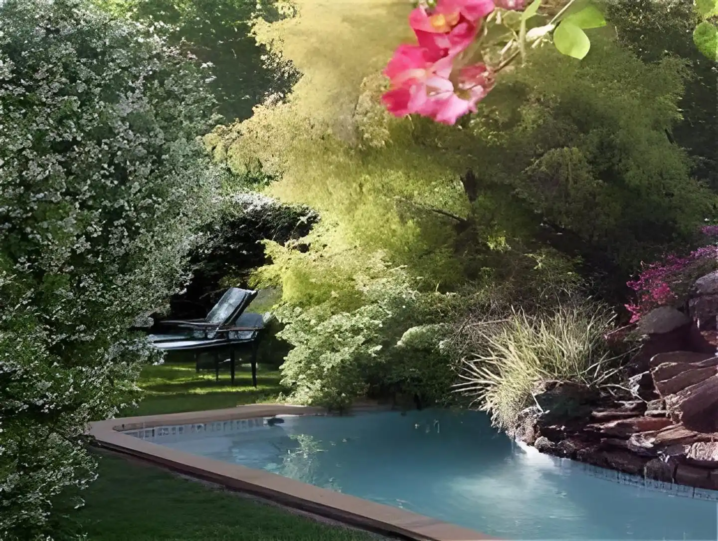 Adley House Garten