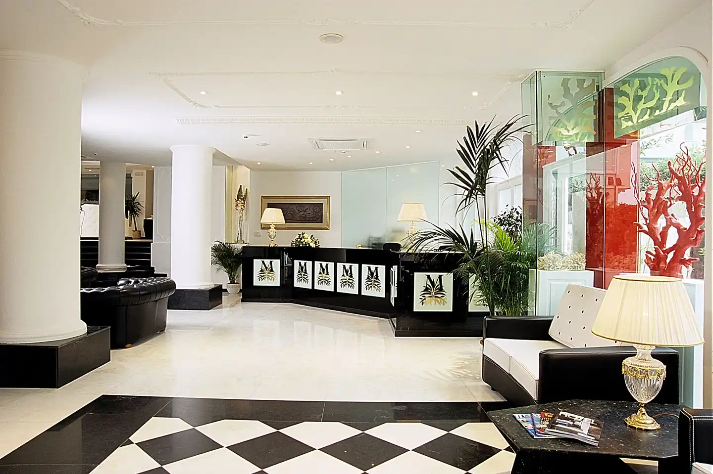 M Glamour Hotel Lobby