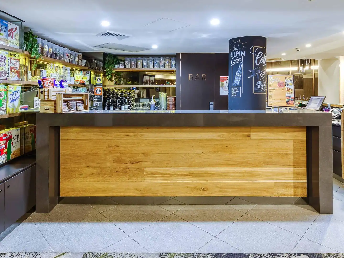 Mercure Penrith Bar