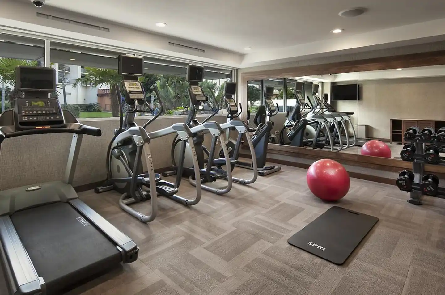 Redondo Beach Hotel, Tapestry Collection by Hilton Sport und Entertainment