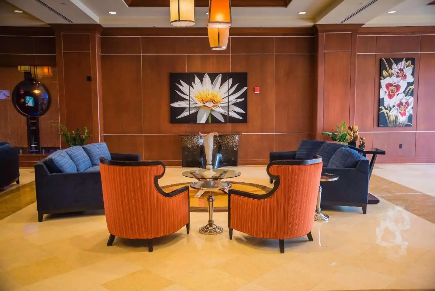 Hilton St. Petersburg Carillon Park Lobby