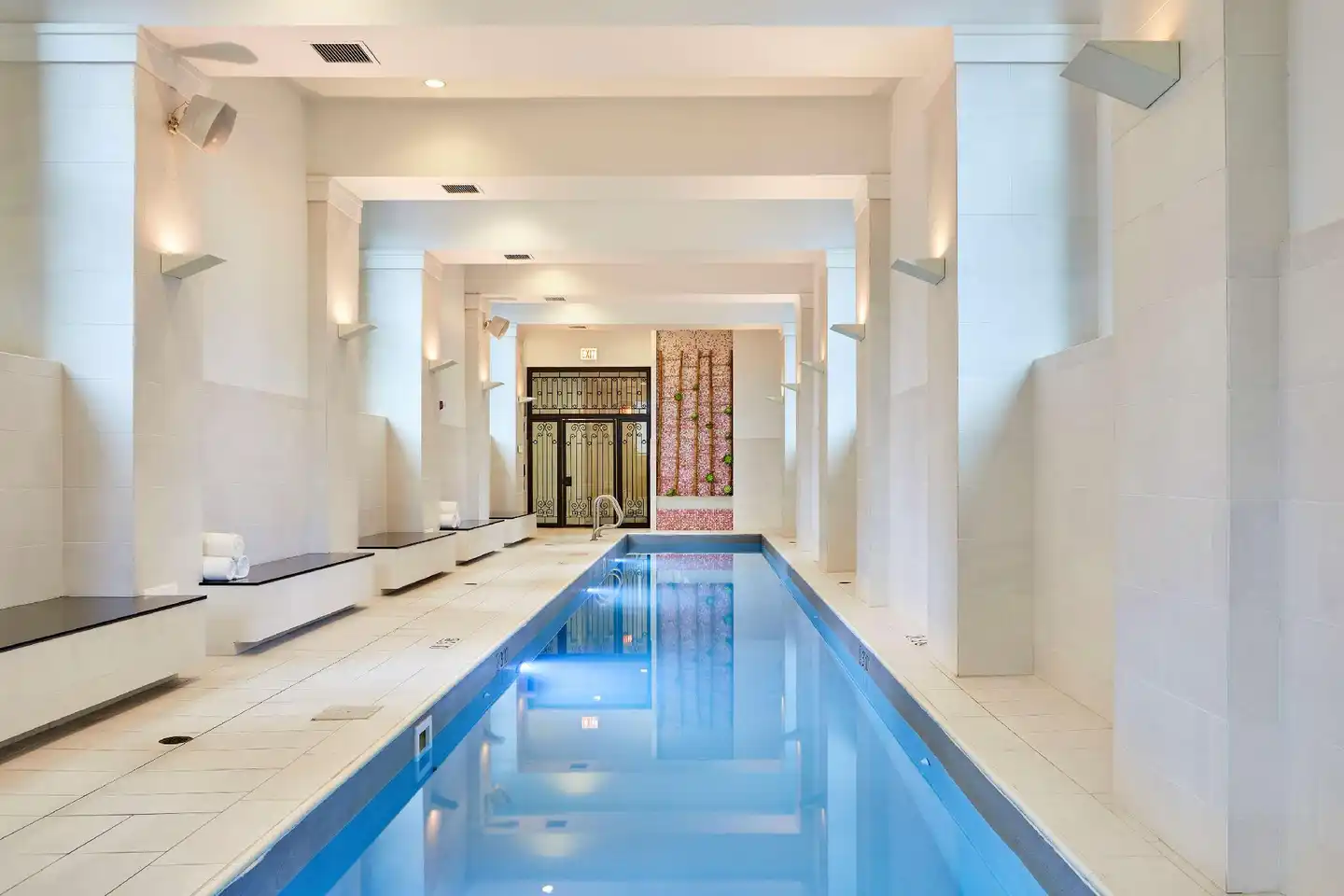 Waldorf Astoria Chicago Hallenbad