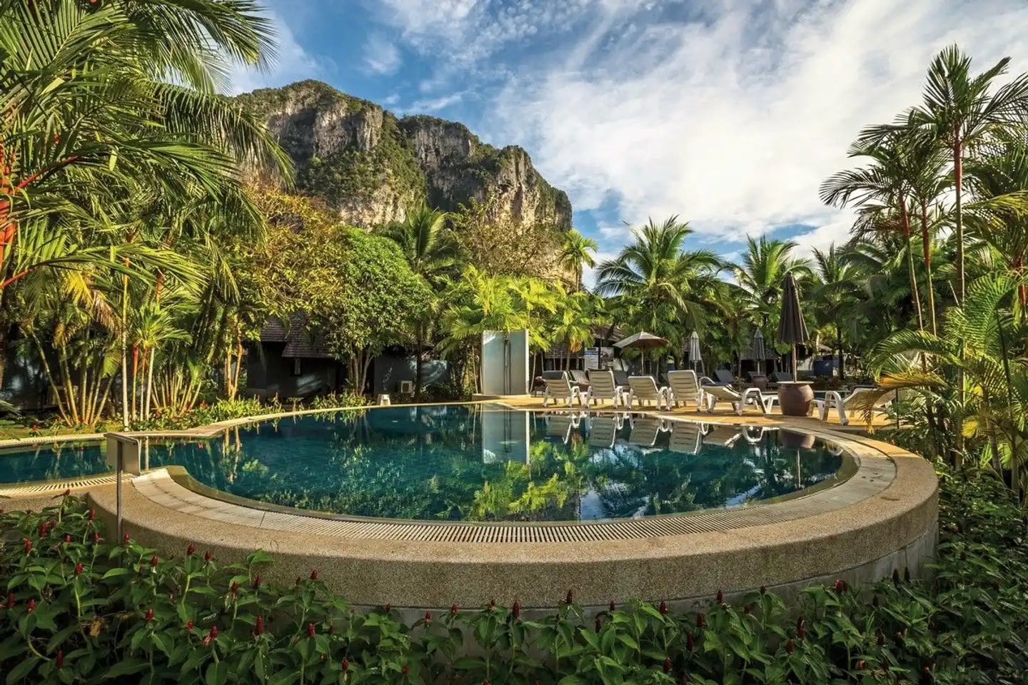 Peace Laguna Resort Pool