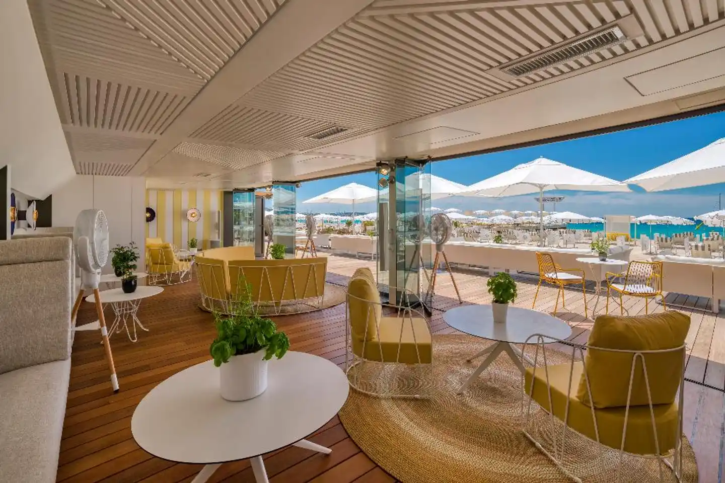 Carlton Cannes, a Regent Hotel Terrasse