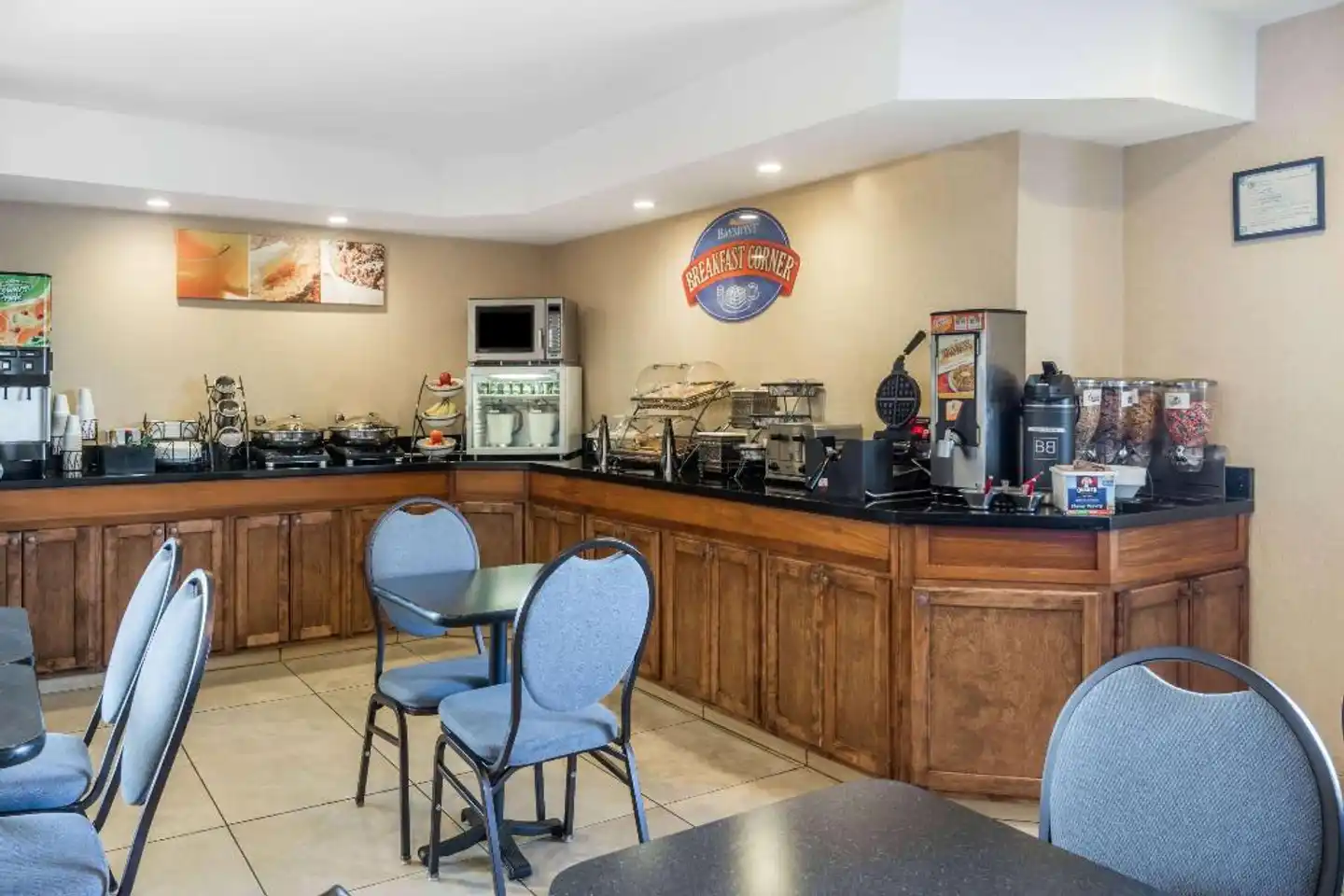 Baymont by Wyndham Santa Fe Bar