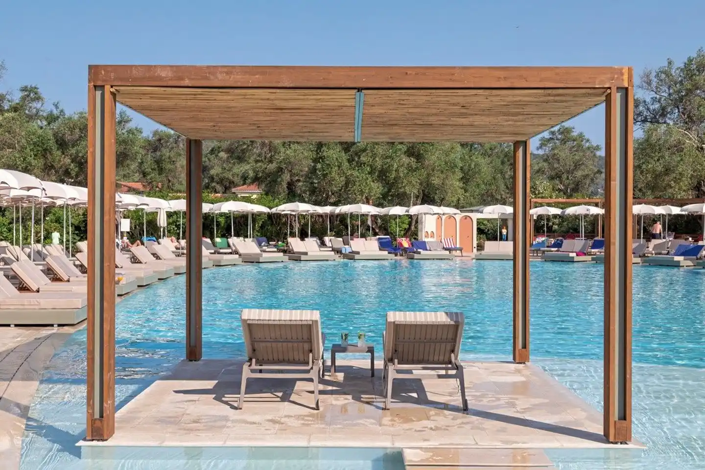 Sentido Apollo Palace Pool