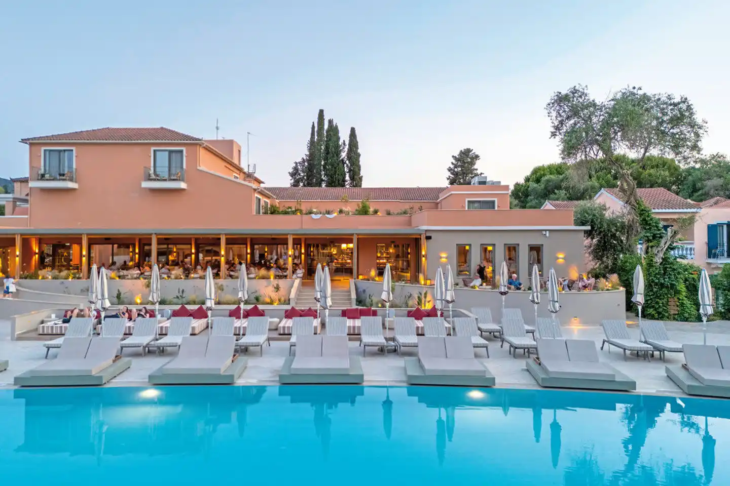 Sentido Apollo Palace Pool