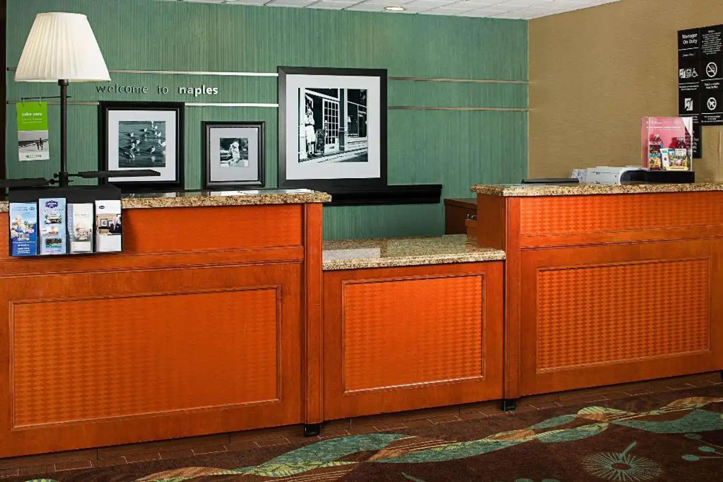 Hampton Inn Naples-Central Lobby