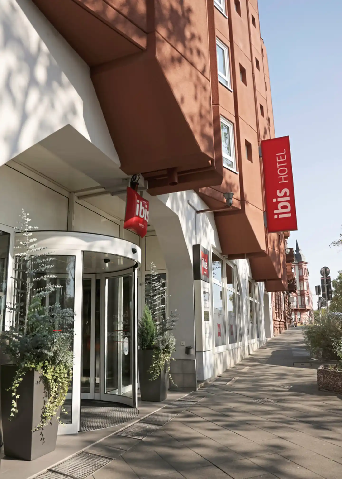 ibis Frankfurt Centrum Hotel Aussenansicht