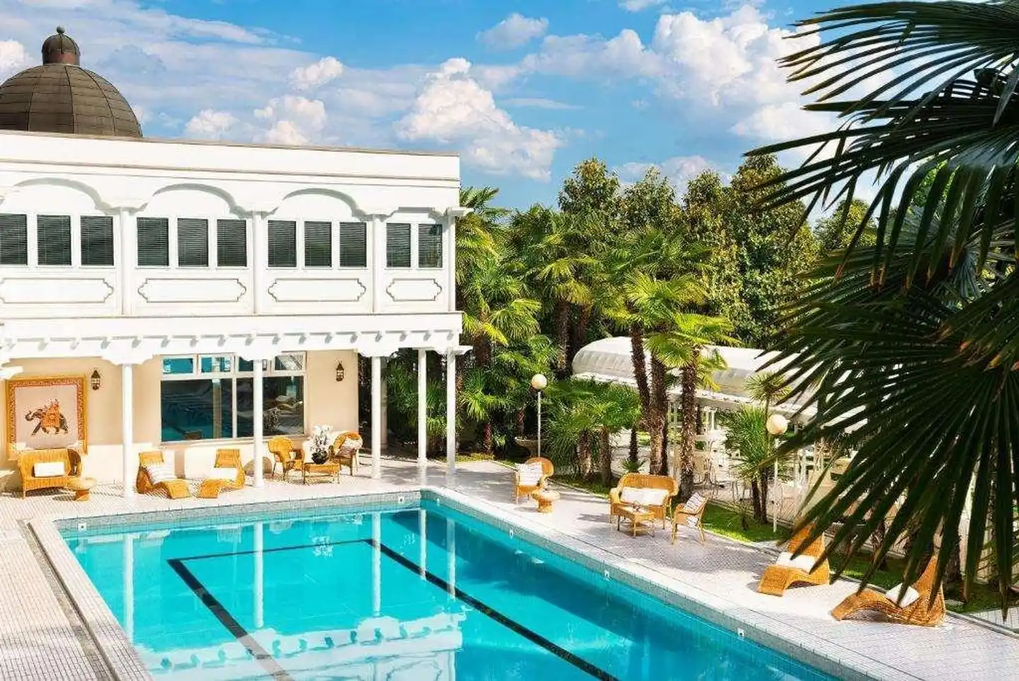 Metropole Pool