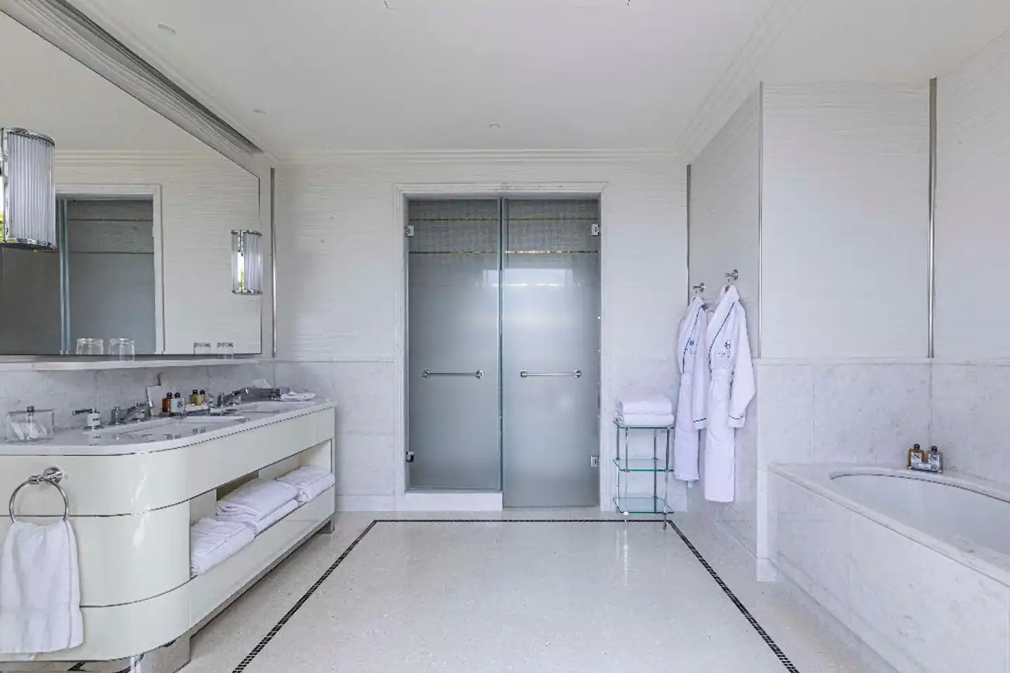 Hôtel Martinez, in The Unbound Collection by Hyatt Badezimmer