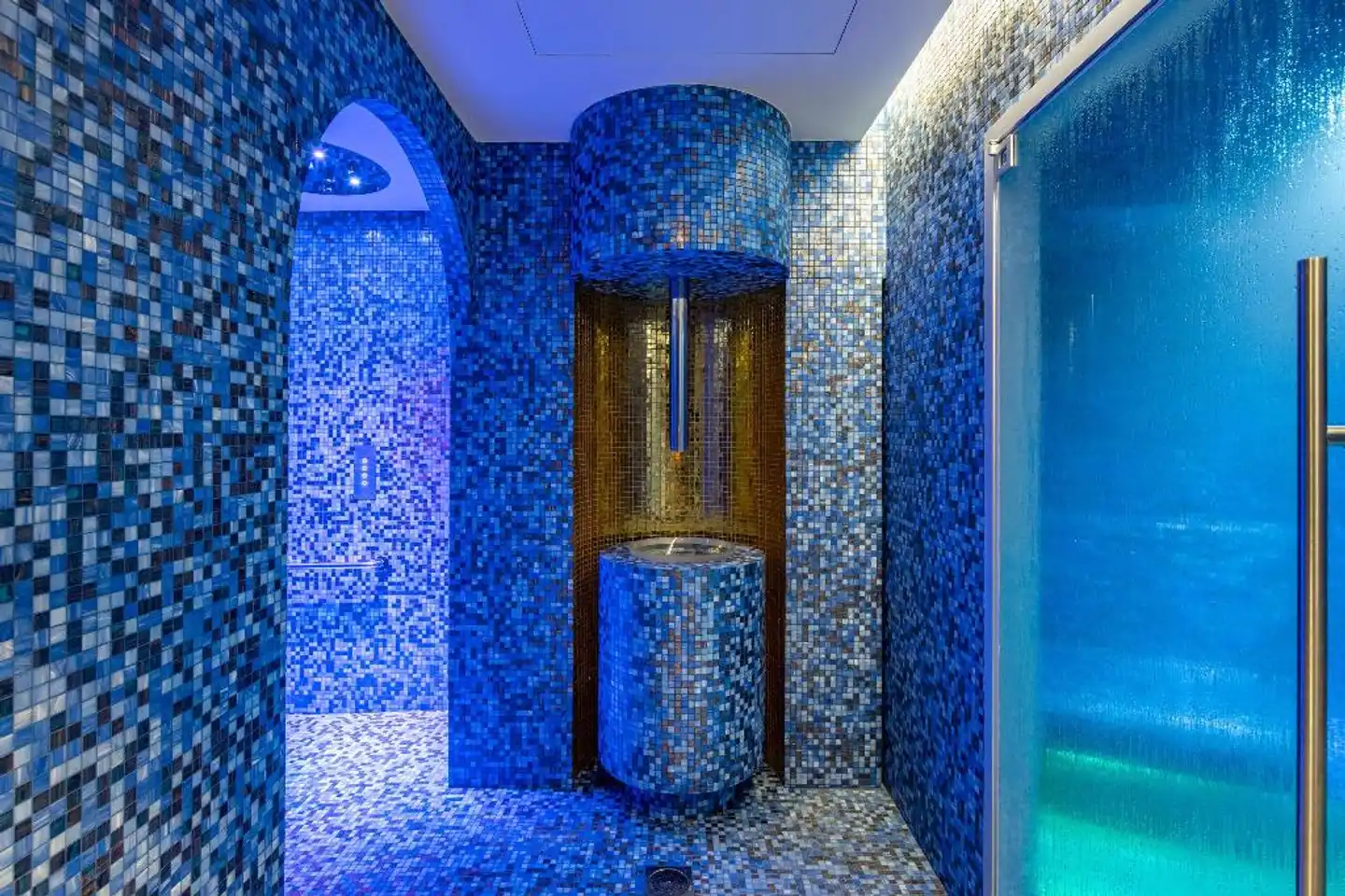 Hôtel Martinez, in The Unbound Collection by Hyatt Wellness