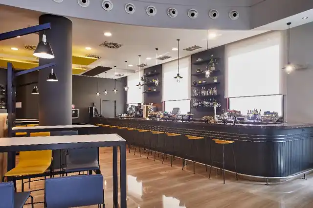 Silken Amara Plaza Bar