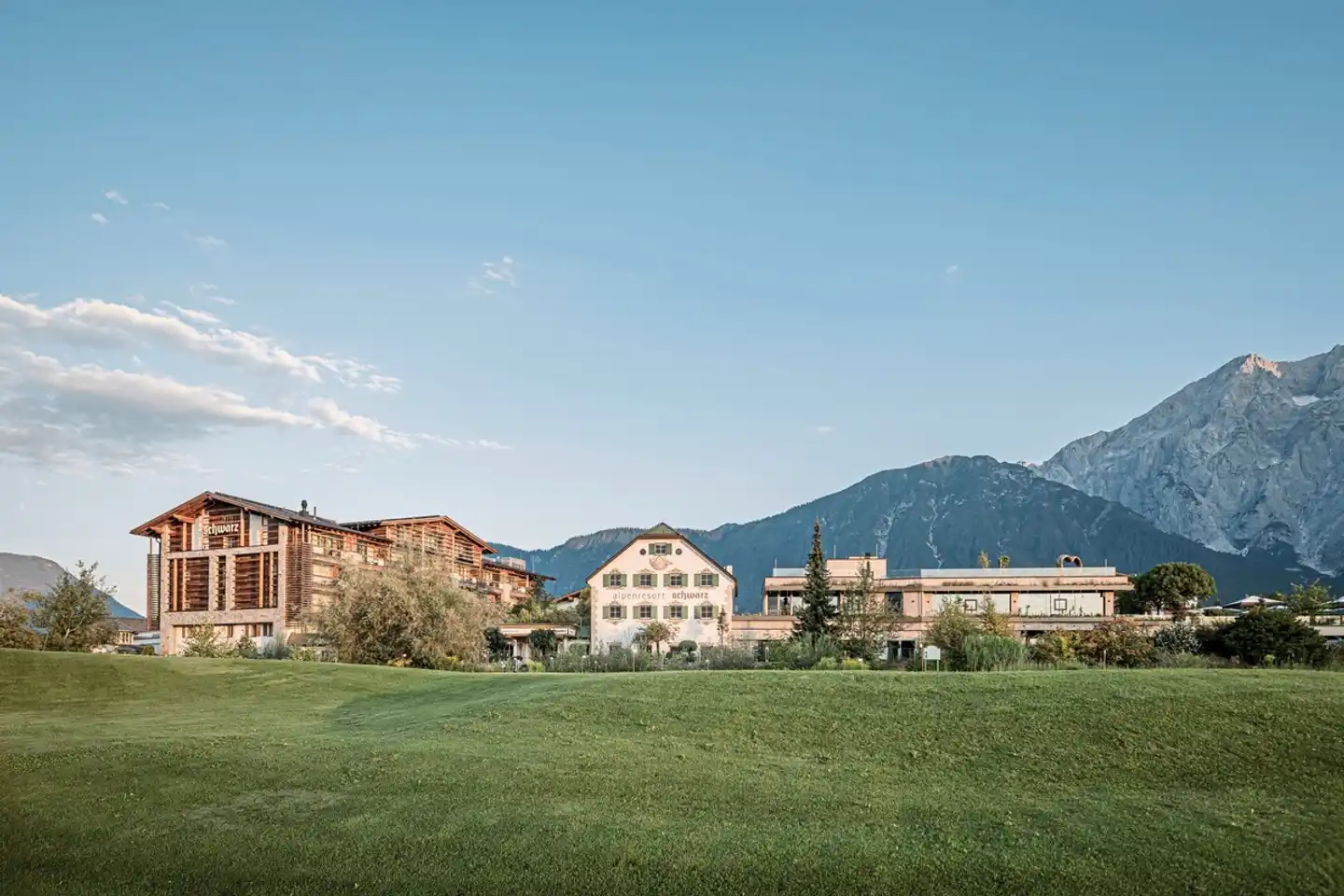 Alpenresort Schwarz Aussenansicht