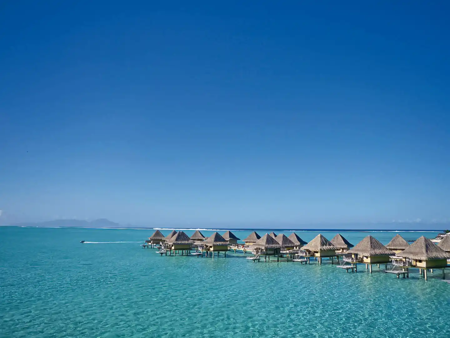 InterContinental Bora Bora Le Moana Resort Strand