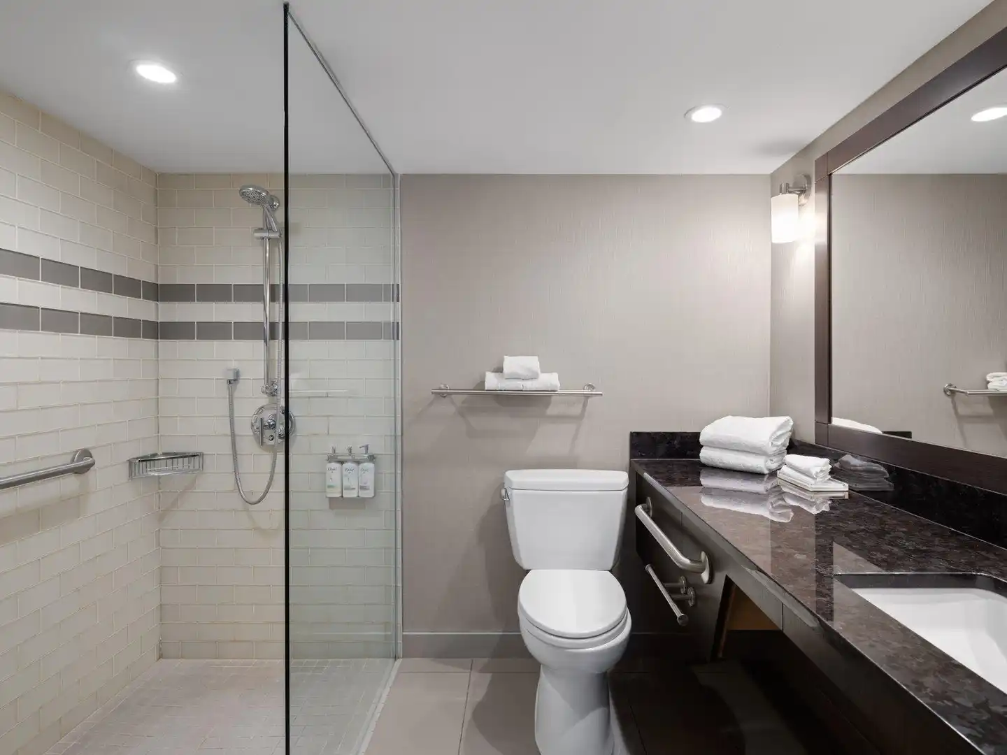 Holiday Inn Calgary Airport Badezimmer