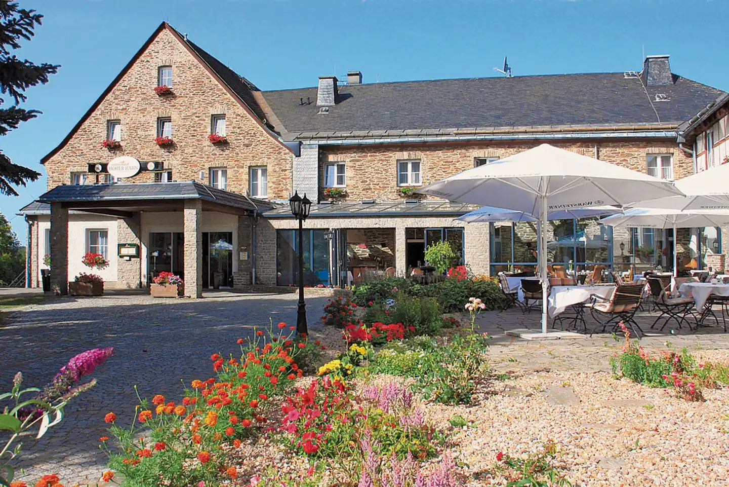 Sonnenhotel Hoher Hahn Aussenansicht