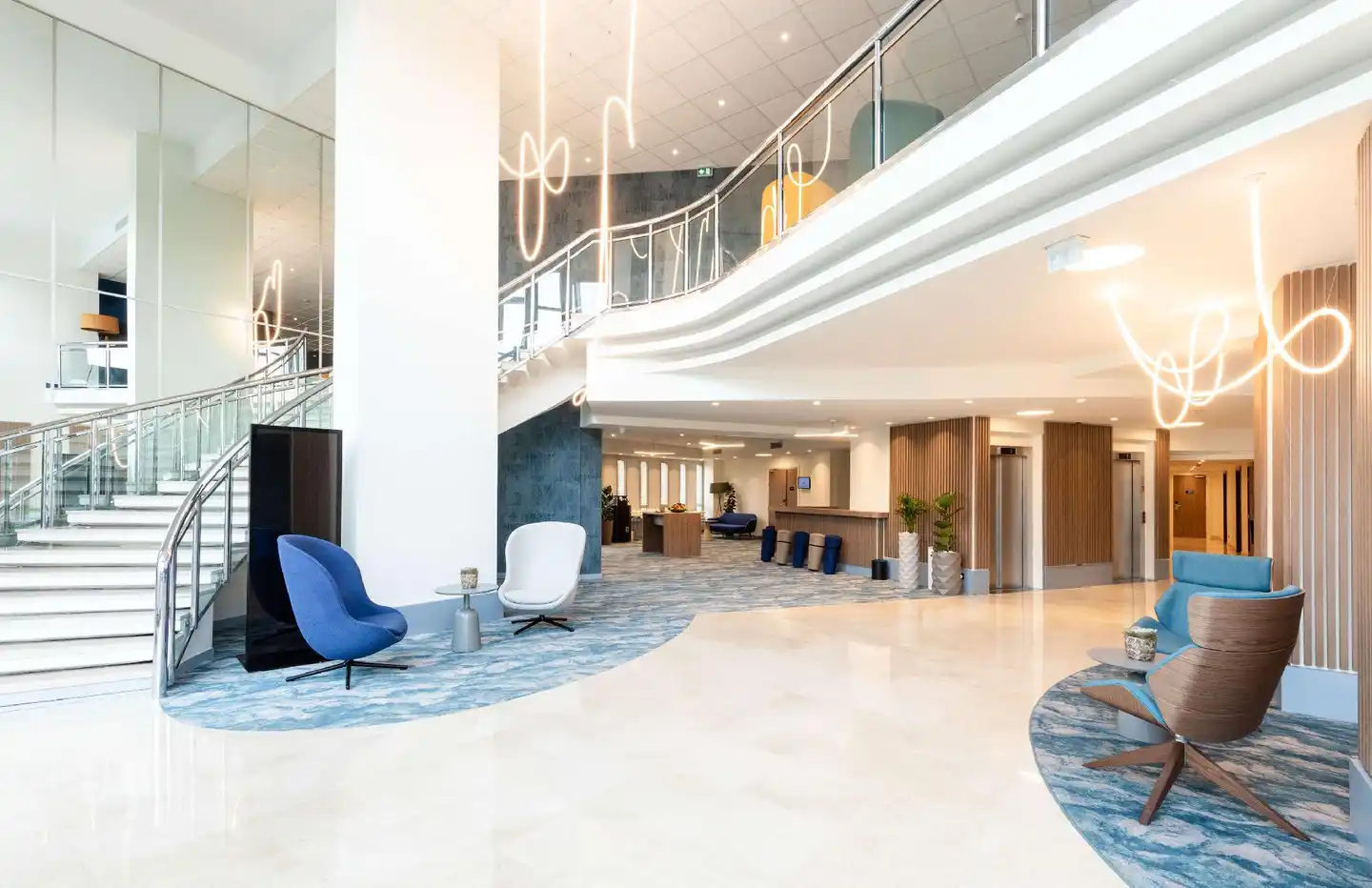 Radisson Hotel Nice Airport Lobby