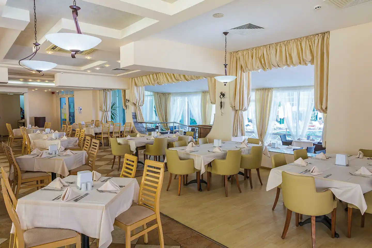 MPM Hotel Arsena Restaurant