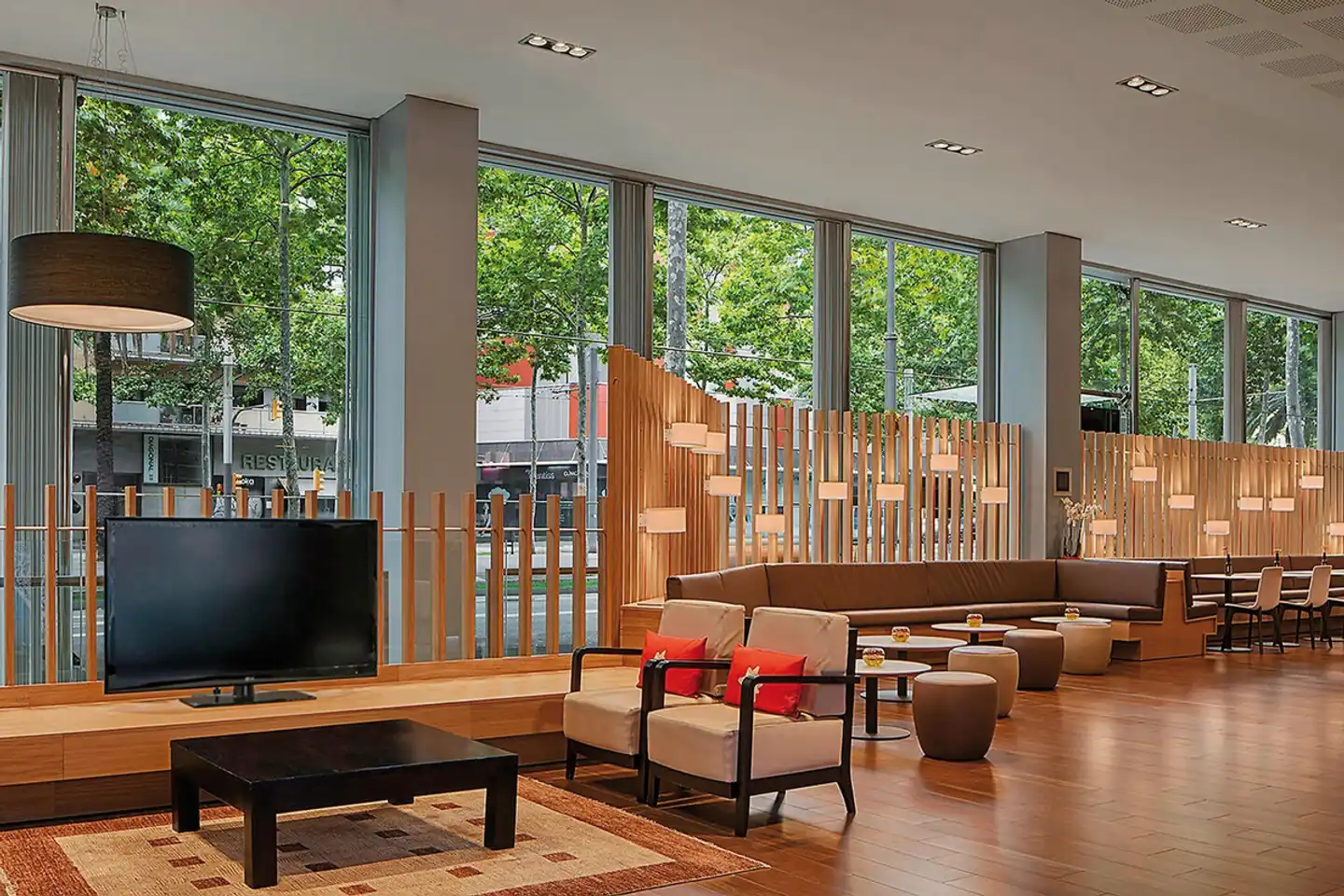Four Points by Sheraton Barcelona Diagonal Bar
