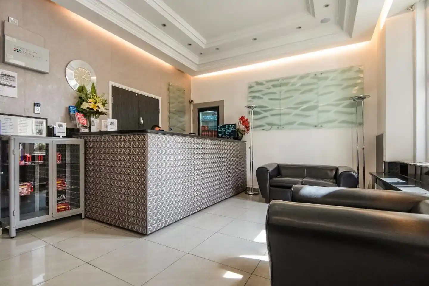 Huttons Lobby
