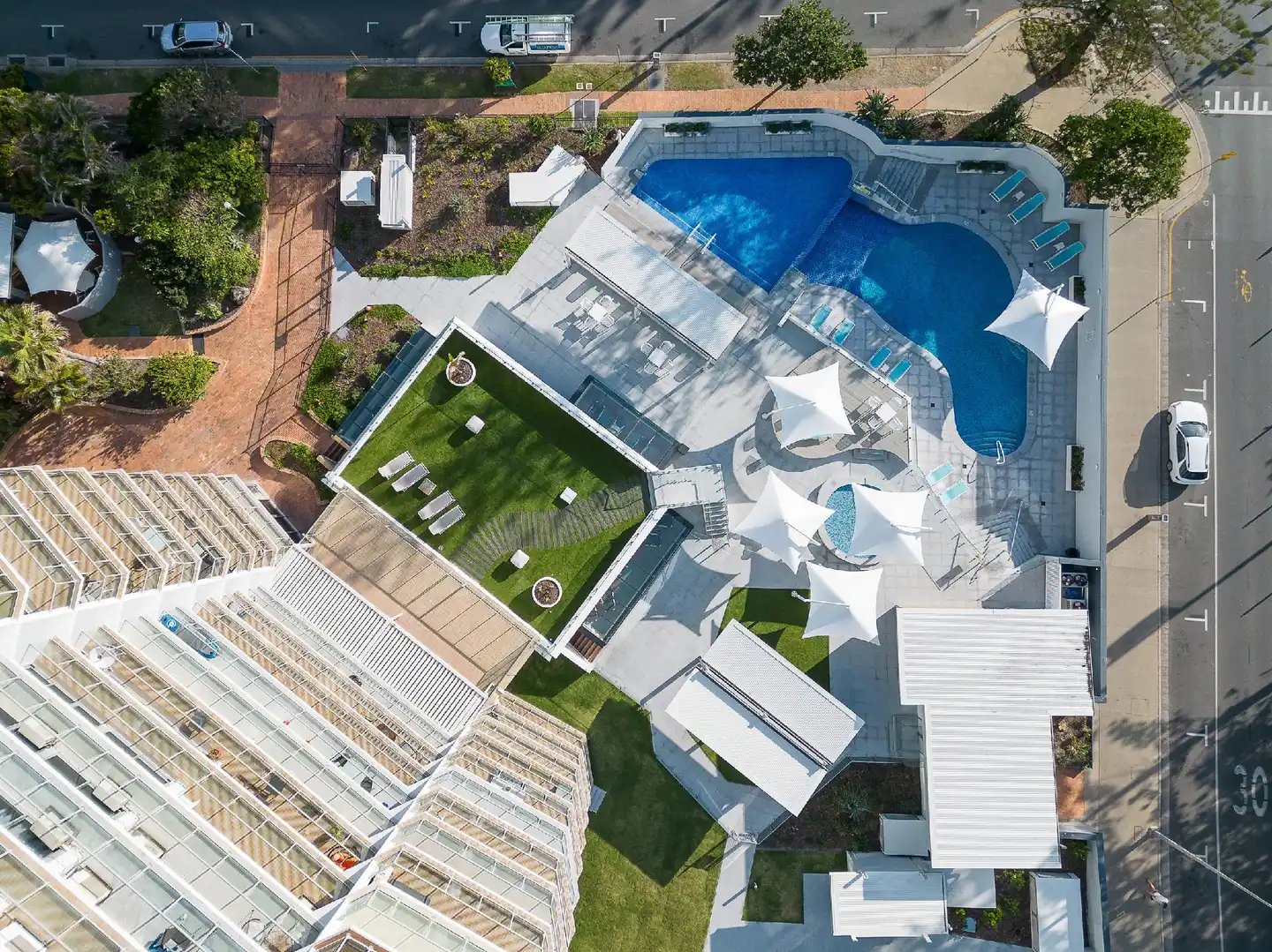 BreakFree Peninsula Pool