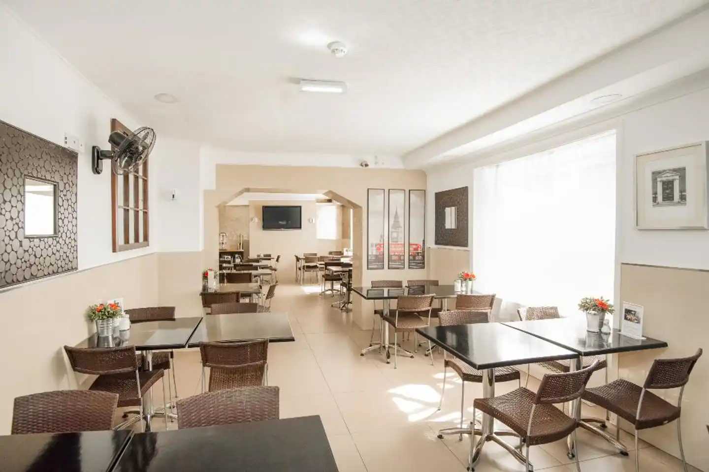 Huttons Lobby