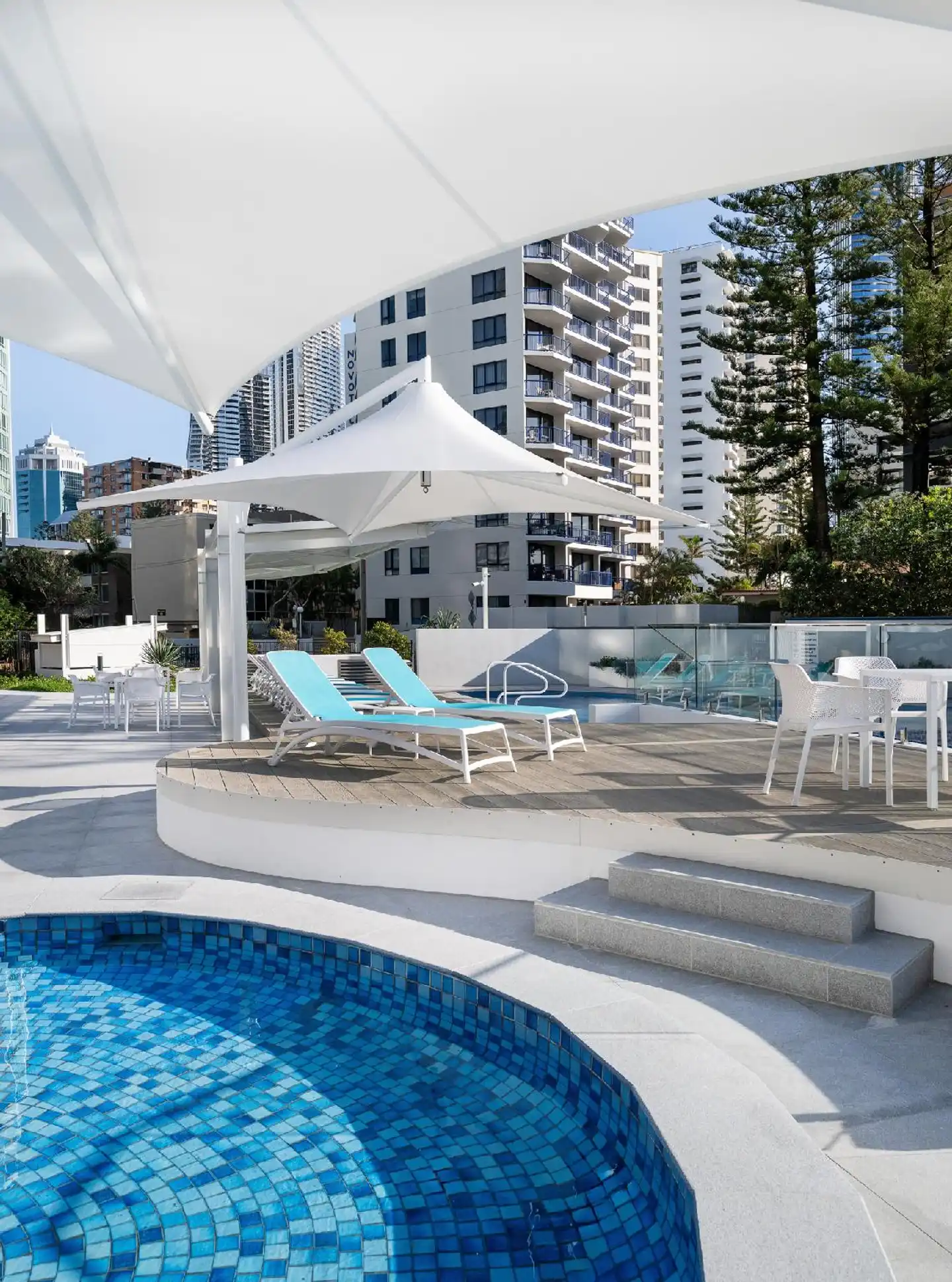 BreakFree Peninsula Pool