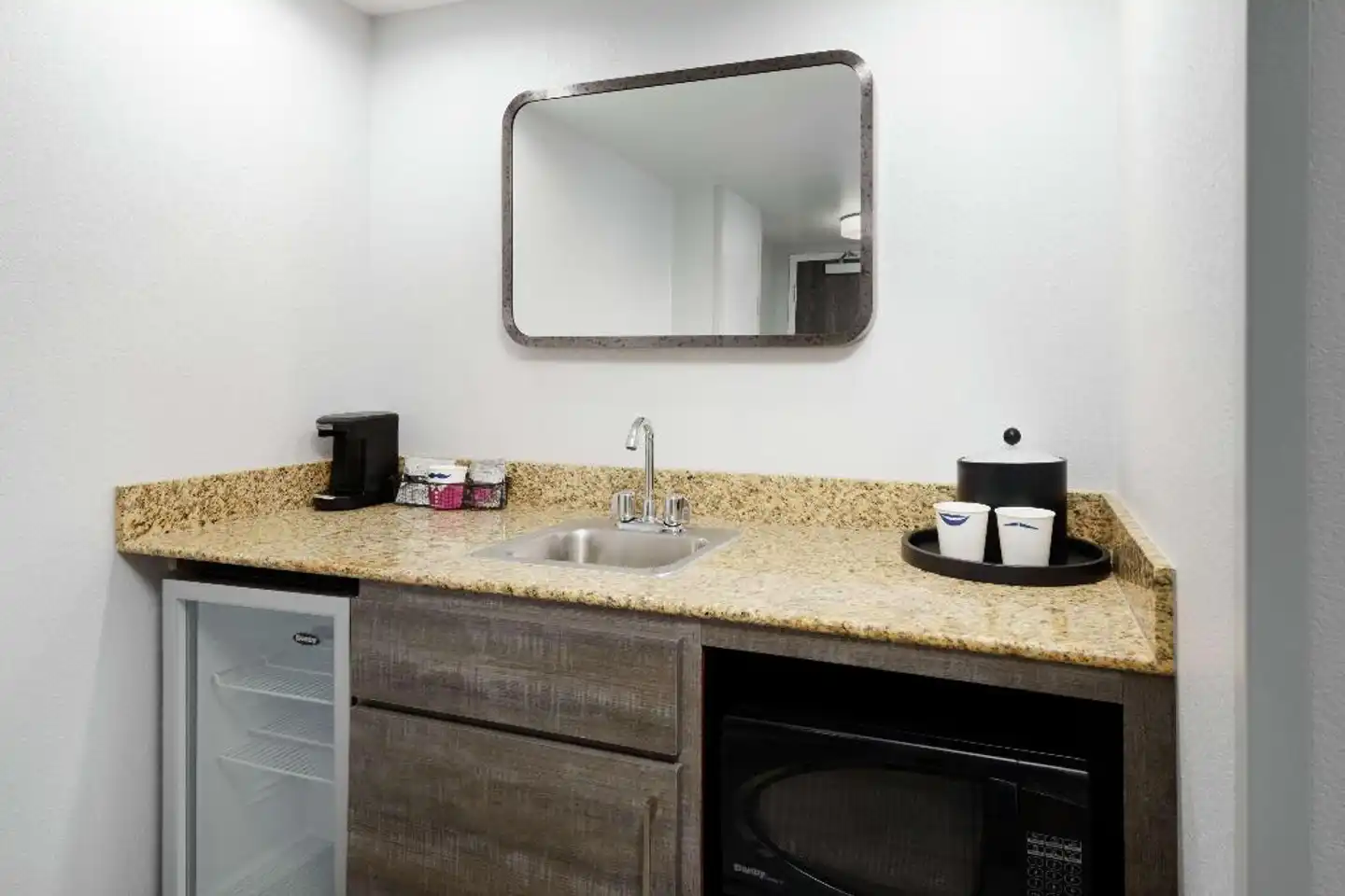 Hampton Inn & Suites Tampa Ybor City Downtown Badezimmer