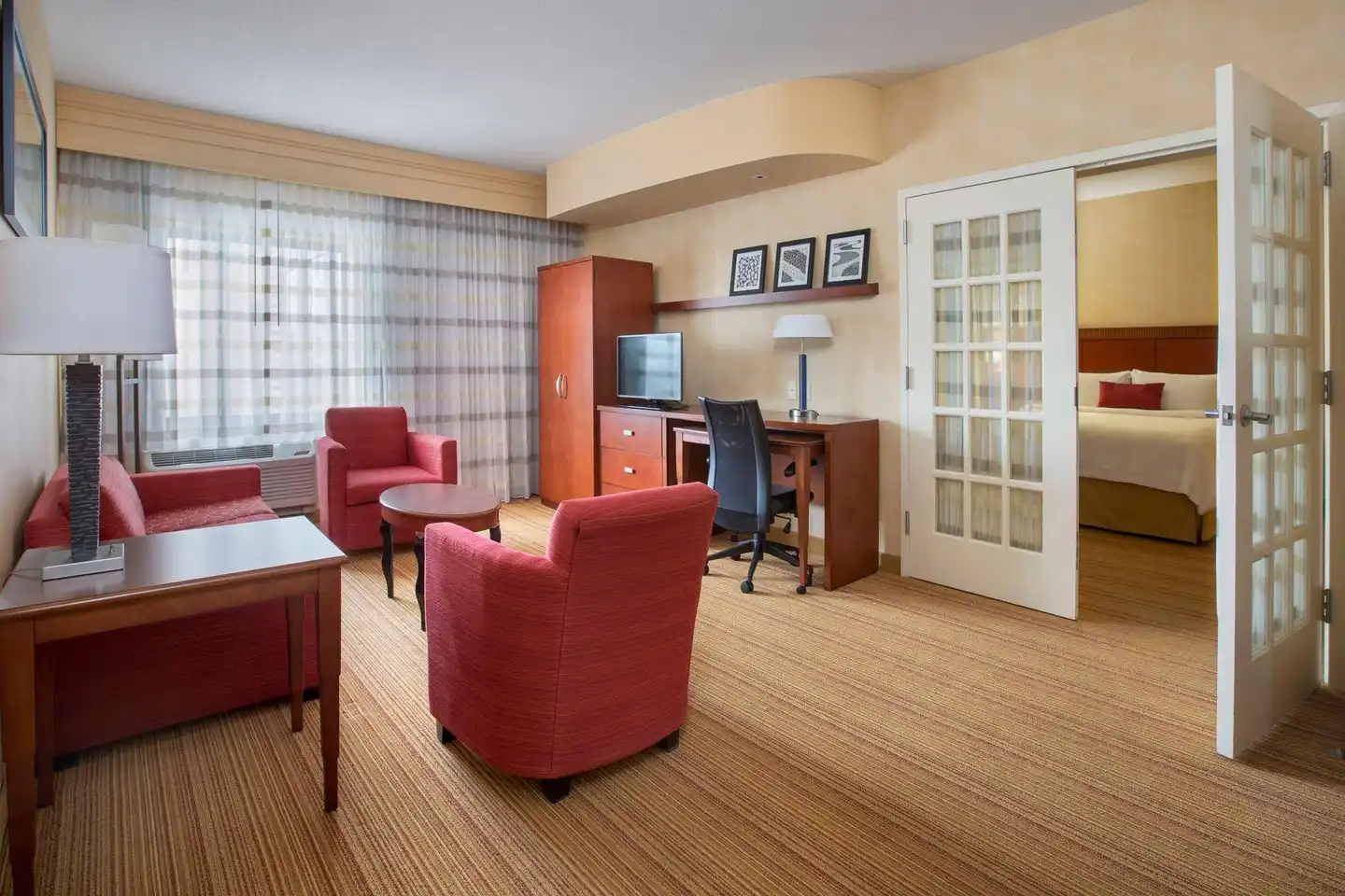 Courtyard by Marriott Boston-South Boston Lobby