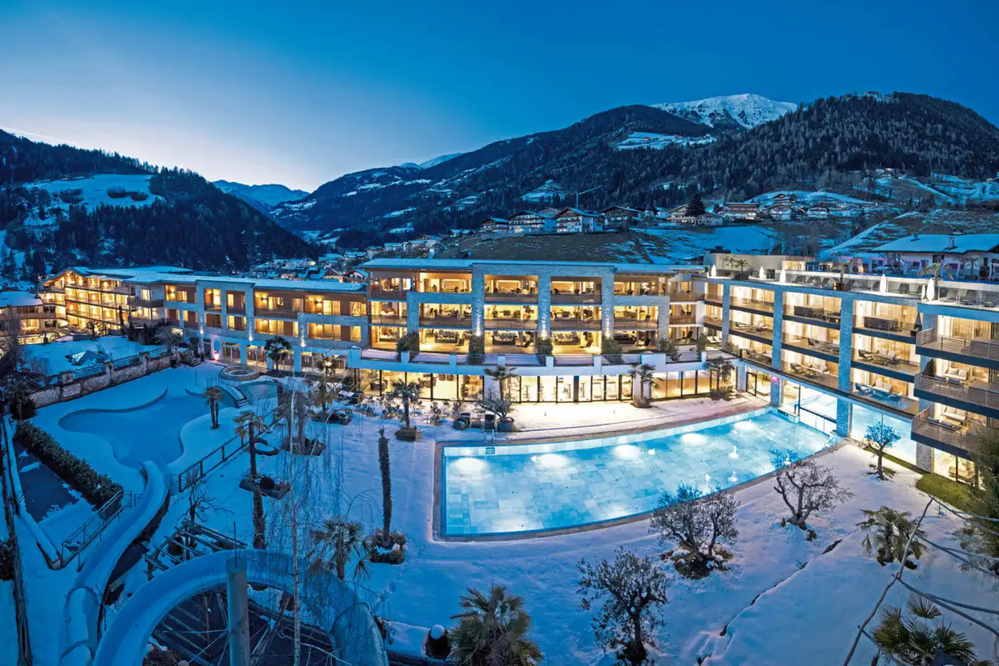 Stroblhof Active Family Spa Resort Aussenansicht