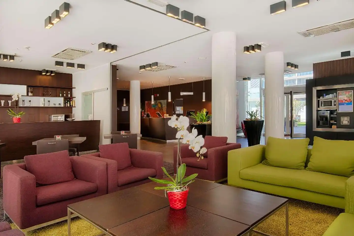 NH Savona Darsena Lobby
