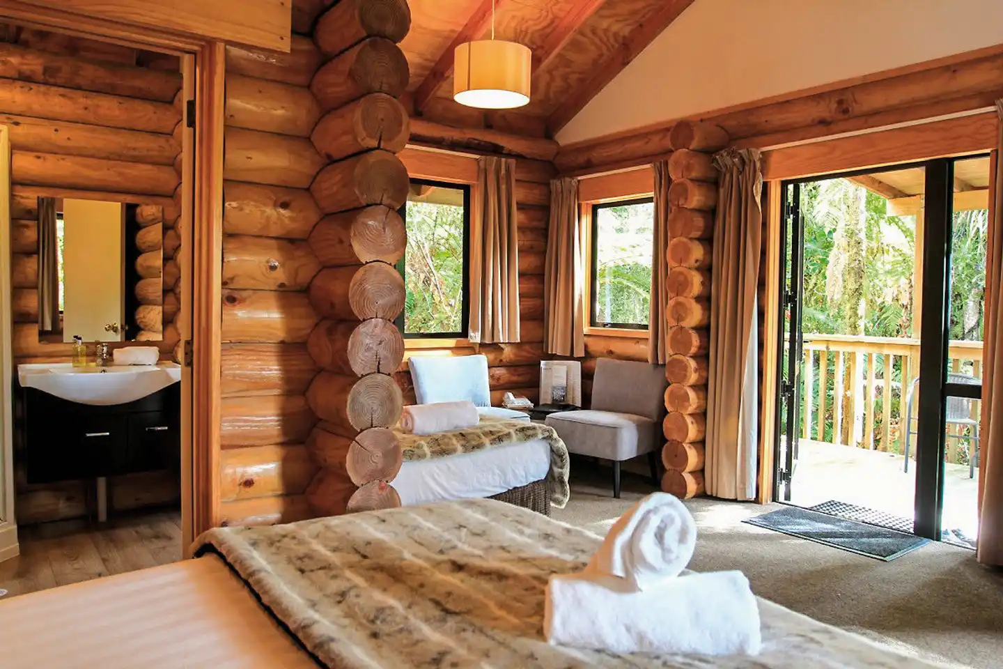 Rainforest Retreat Wellness