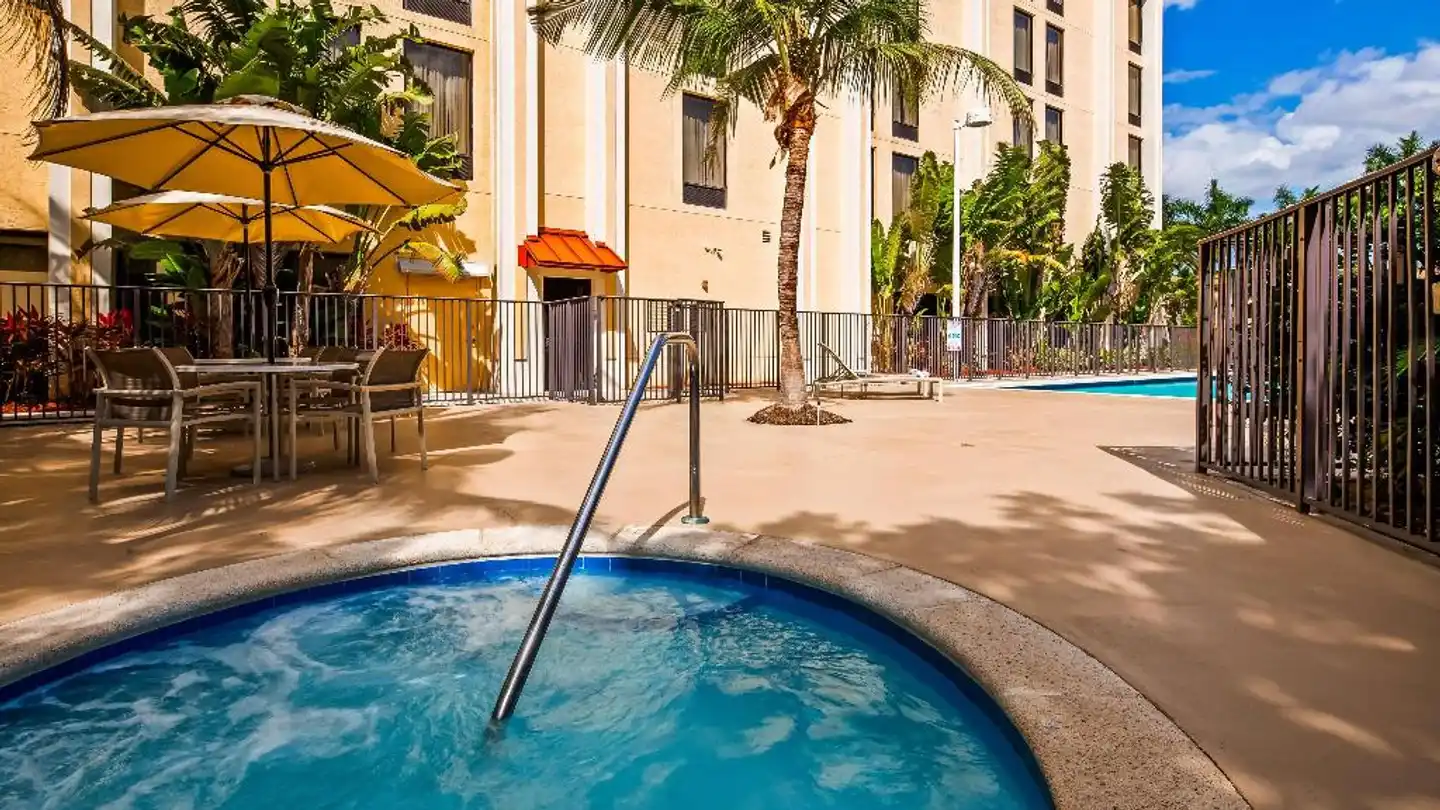 Best Western Plus Kendall Hotel & Suites Wellness