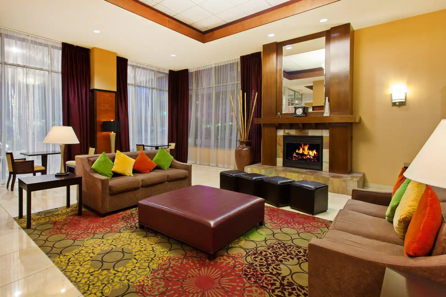 Holiday Inn Seattle Downtown Lobby
