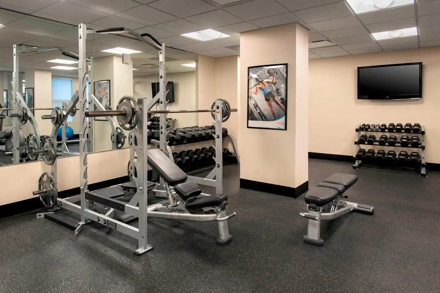 Residence Inn by Marriott Alexandria Old Town South at Carlyle Sport und Entertainment