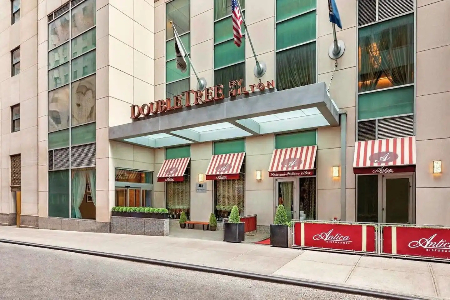 DoubleTree by Hilton New York Downtown Aussenansicht