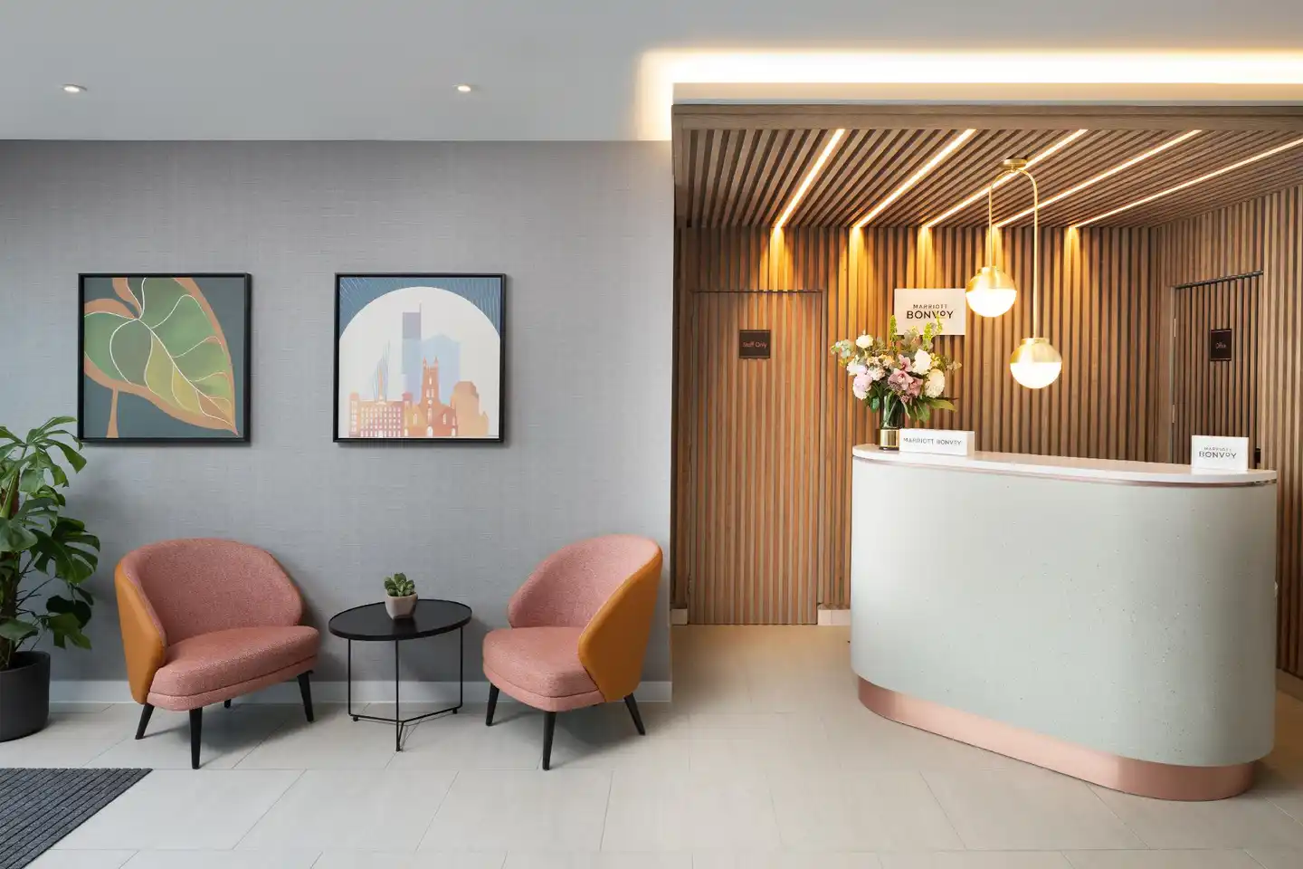 Residence Inn Manchester Piccadilly Lobby