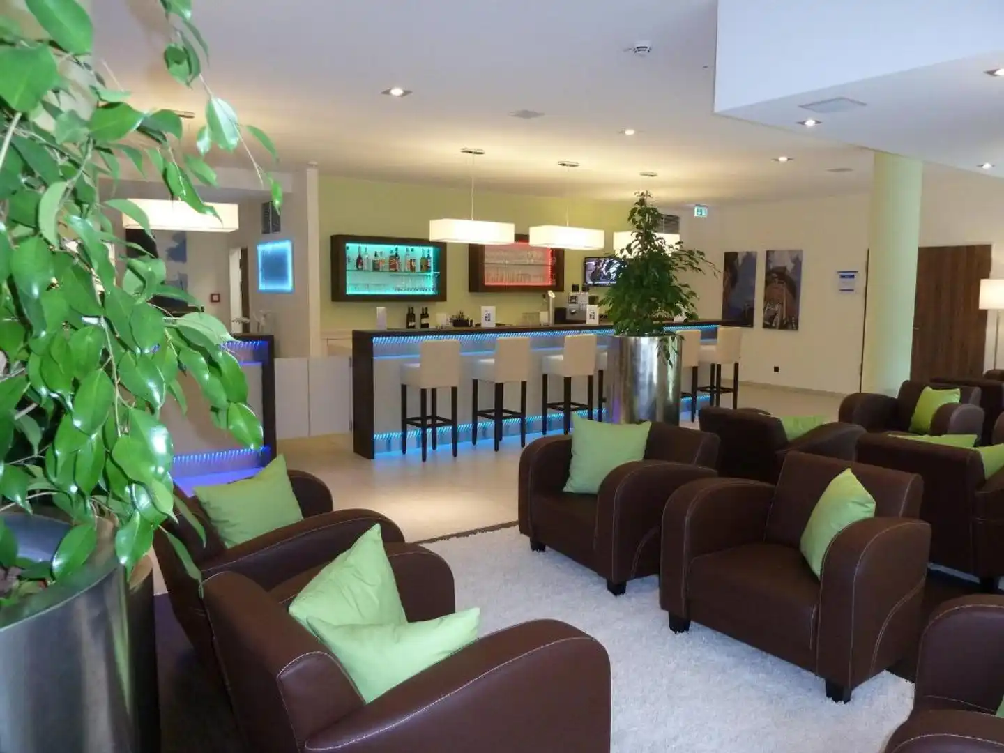 Holiday Inn Express Neunkirchen Bar