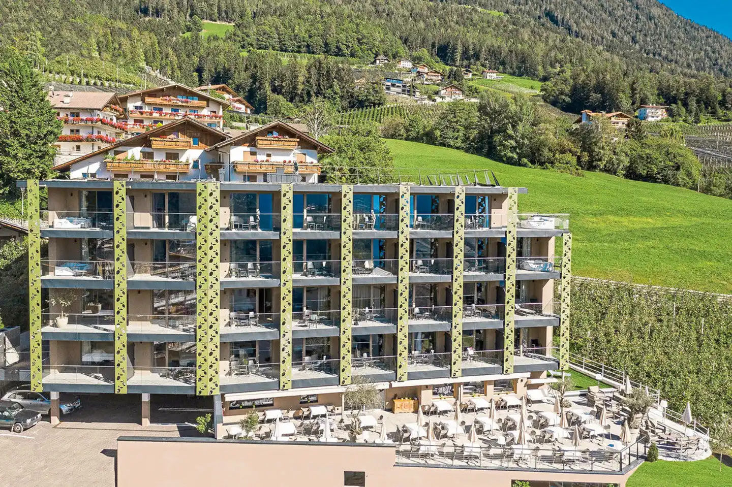 Oliven- und Genusshotel Hirzer Aussenansicht