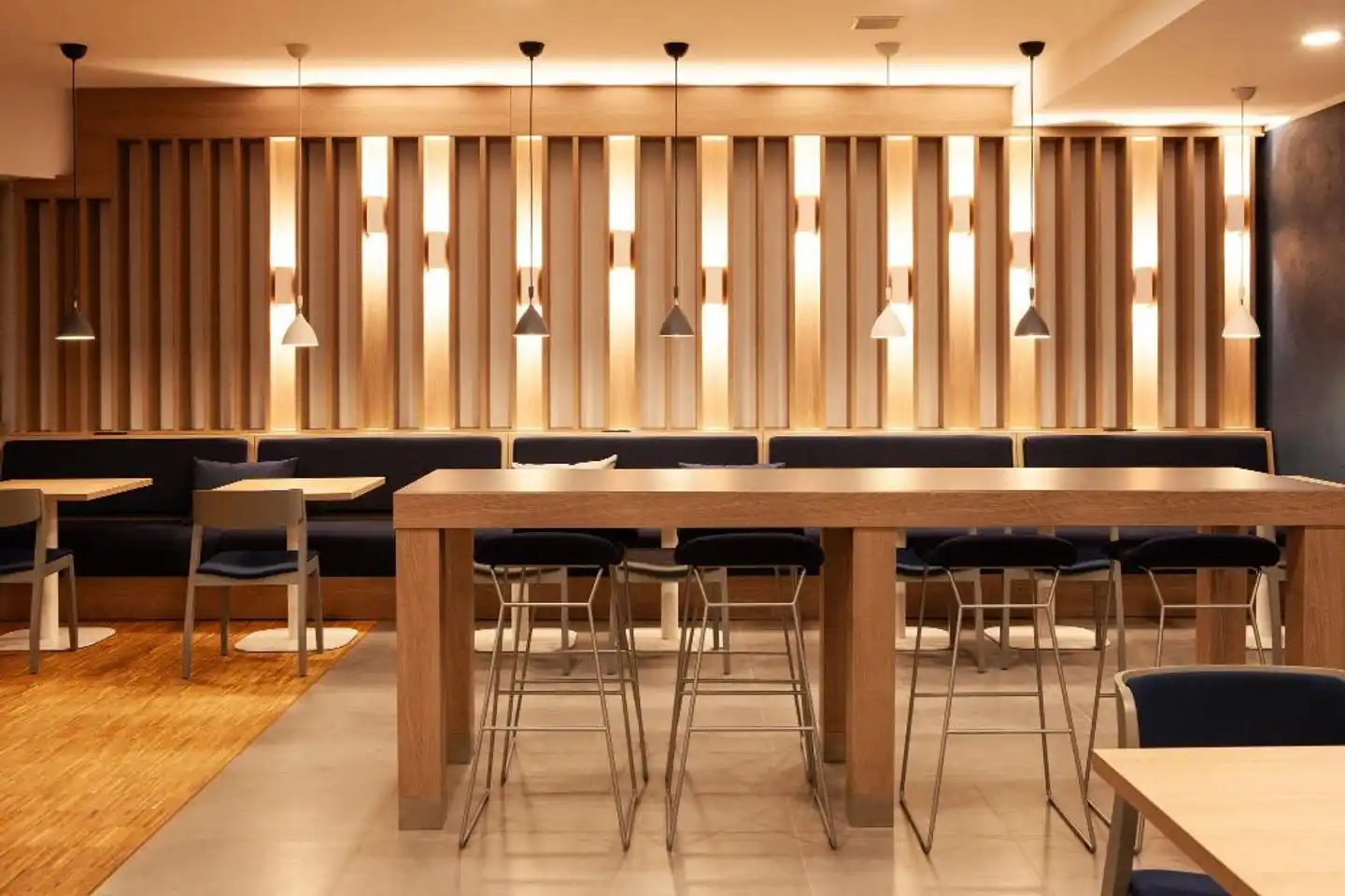 Holiday Inn Express Neunkirchen Bar