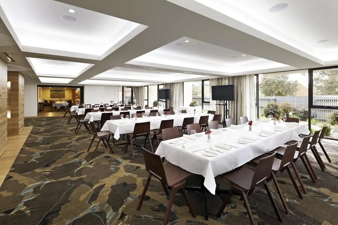 Flinders Hotel Restaurant