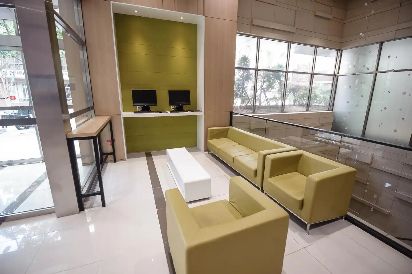 Travelodge Myeongdong Euljiro Lobby