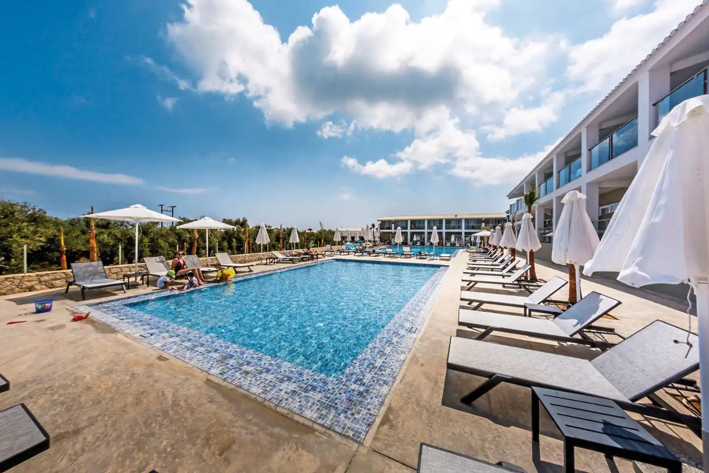 Caretta Paradise Pool